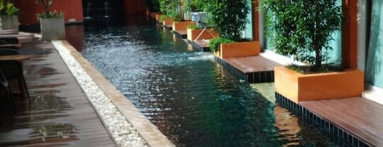 The Small Hotel Krabi is one of สถานที่ที่ Bin ถูกใจ.