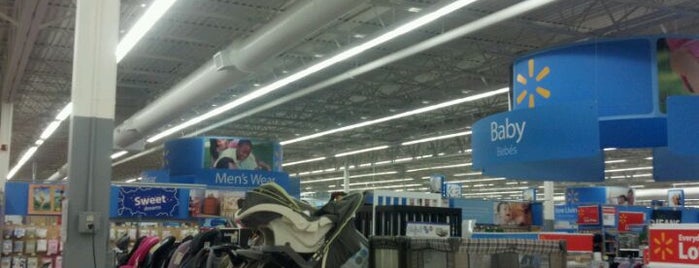 Walmart Supercenter is one of Salvador 님이 좋아한 장소.