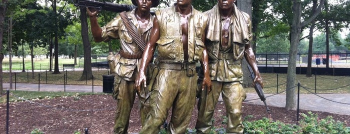 Memorial a los Veteranos del Vietnam is one of Washington DC Virtual Tour.