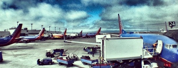 Flughafen Oakland (OAK) is one of Going Back To Cali...Again.