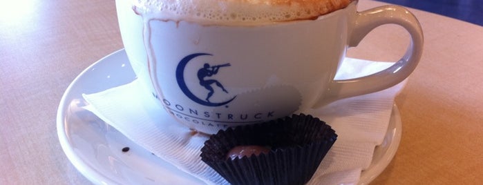 Moonstruck Chocolate Cafe is one of Lugares favoritos de Brittney.