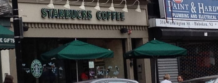 Starbucks is one of Divy'in Beğendiği Mekanlar.