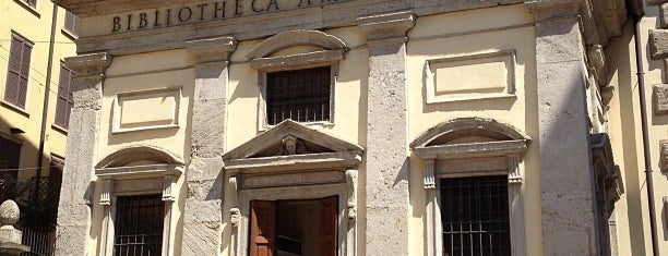 Biblioteca Ambrosiana is one of Livin' Milano.