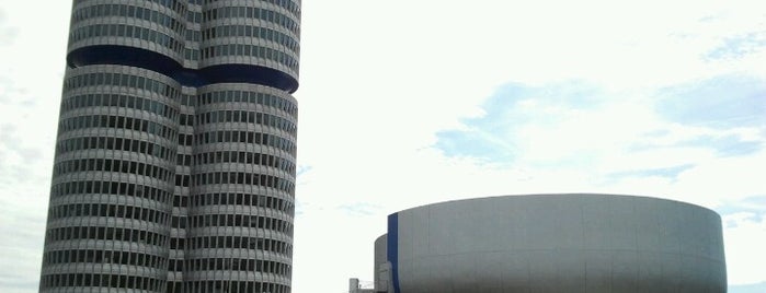 Музей BMW is one of München Essentials.