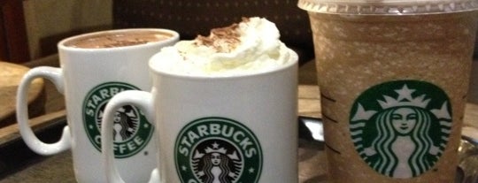 Starbucks is one of Charlie 님이 좋아한 장소.