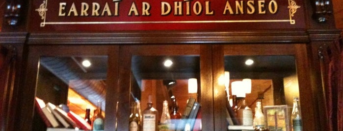Brocach Irish Pub is one of สถานที่ที่ NoirSocialite ถูกใจ.