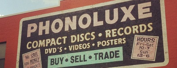 Phonoluxe Records is one of สถานที่ที่บันทึกไว้ของ Paul.