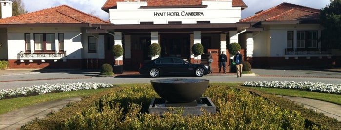 Hyatt Hotel Canberra - A Park Hyatt Hotel is one of Lugares favoritos de Stewart.