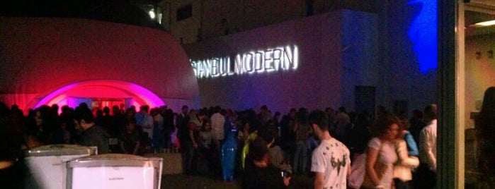 Jotun Igloo Party! is one of Şehrin Festivalleri. Sergiler. Etkinlikler.