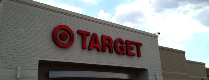 Target is one of Lugares favoritos de Henoc.