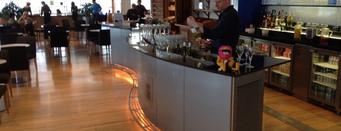 British Airways Terraces Lounge is one of Miguelさんの保存済みスポット.