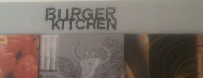 Burger Kitchen is one of สถานที่ที่บันทึกไว้ของ Brent.