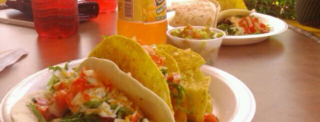 Chilitos Mexican Restaurant is one of สถานที่ที่ Floydie ถูกใจ.