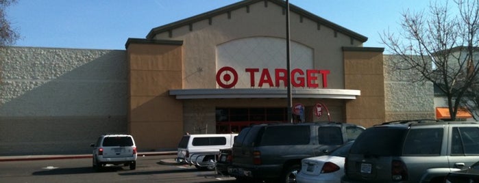 Target is one of Mark : понравившиеся места.
