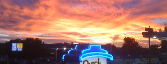 Dutch Bros Coffee is one of Orte, die Dan gefallen.