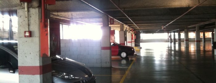 Parking C.C Montigala is one of Tempat yang Disukai Lidia.