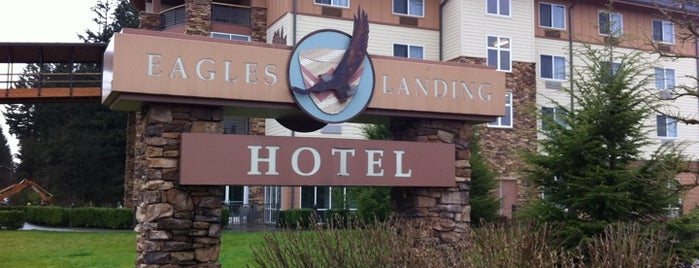 Lucky Eagle Casino / Eagles Landing Hotel is one of สถานที่ที่ Sean ถูกใจ.