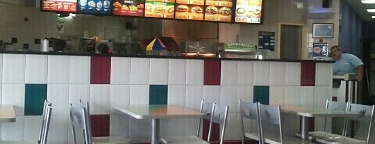 Burger King is one of Tempat yang Disukai JoseRamon.