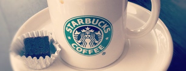 Starbucks is one of Locais salvos de Carlos.