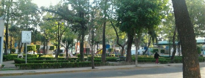 Parque Moderna is one of Por corregir.