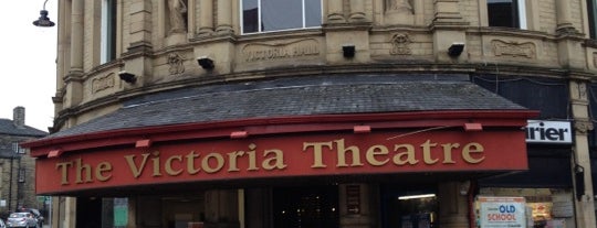 Victoria Theatre is one of Posti che sono piaciuti a charles.