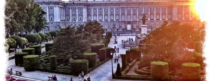 Teatro Real de Madri is one of 101 sitios que ver en Madrid antes de morir.