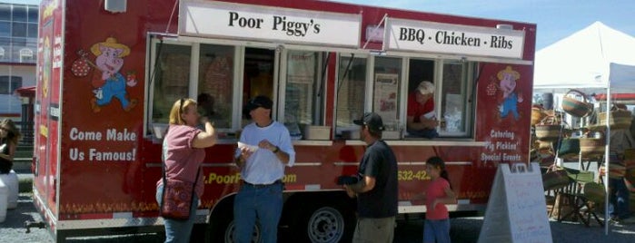 Poor Piggy's BBQ is one of Orte, die Carolina gefallen.