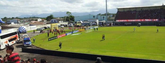 Estádio Gigante do Itiberê is one of ja estive.