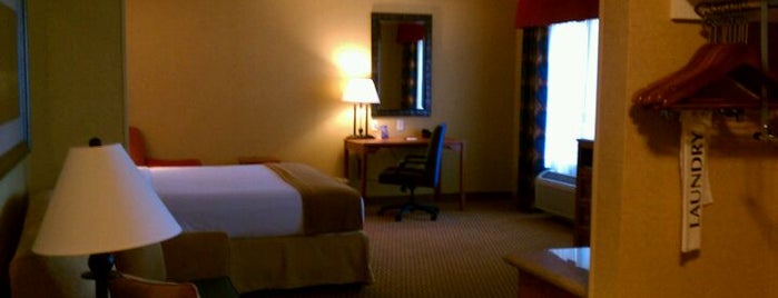 Holiday Inn Express & Suites Ontario Airport is one of Posti che sono piaciuti a Aaron.