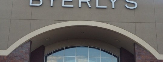 Lunds & Byerlys is one of Shellyさんのお気に入りスポット.