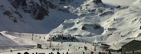 Station Luz Ardiden is one of Les 200 principales stations de Ski françaises.