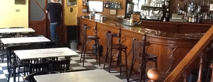 Café Zalacaín is one of Lugares con encanto.