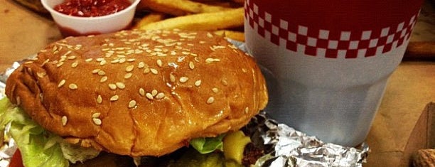 Five Guys is one of Texas'ın Beğendiği Mekanlar.