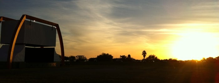 Pôr-do-Sol Amphitheatre is one of Curto.