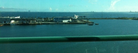 Royal Caribbean Pier is one of สถานที่ที่ Pedro ถูกใจ.