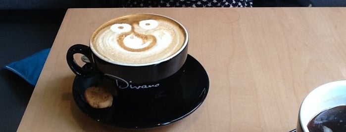 Caffé Divano is one of สถานที่ที่ Stephanie ถูกใจ.
