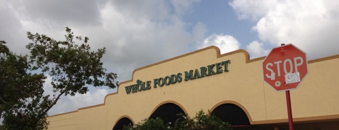 Whole Foods Market is one of Tempat yang Disukai Silvia.