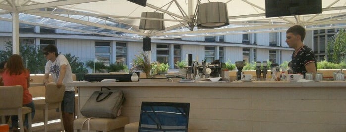 Roof Bar Golden Coffee is one of Restaurant ratings 360.by.