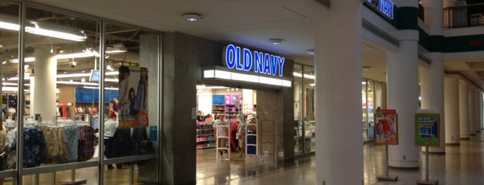 Old Navy is one of Wendy’s Liked Places.