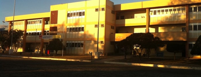 Universidade Estadual do Sudoeste da Bahia (UESB) is one of Samantha'nın Beğendiği Mekanlar.