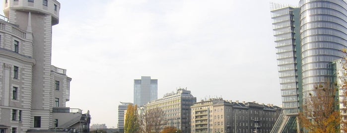 UNIQA Tower is one of Vienne.