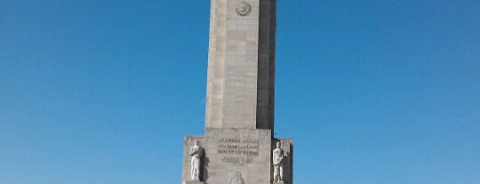 Monumento Histórico Nacional a la Bandera is one of Litoral (AR).
