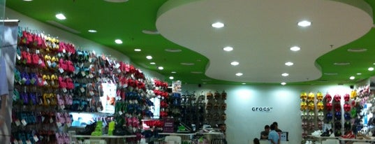 Crocs is one of Kicks Badge (Indonesia).