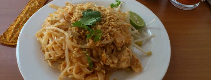 Sawasdee is one of Ruta comida Thai.