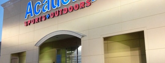 Academy Sports + Outdoors is one of Kevin' : понравившиеся места.