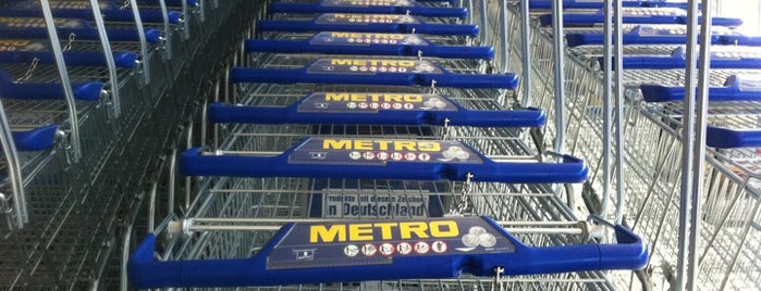 METRO Cash & Carry is one of Ernestoさんのお気に入りスポット.