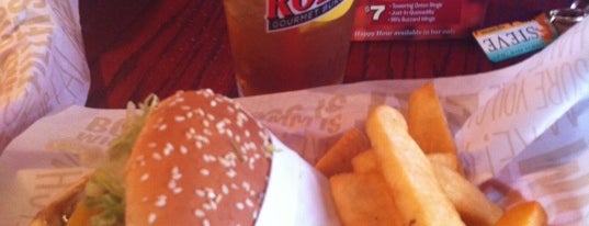 Red Robin Gourmet Burgers and Brews is one of Must-visit Food in Fort Myers.