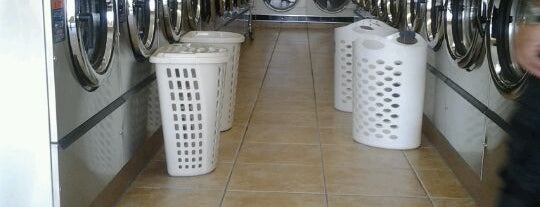 The Laundry Basket is one of สถานที่ที่ Oscar ถูกใจ.