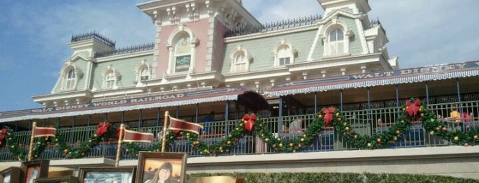 Walt Disney World Railroad - Main Street Station is one of Disney World/Islands of Adventure.