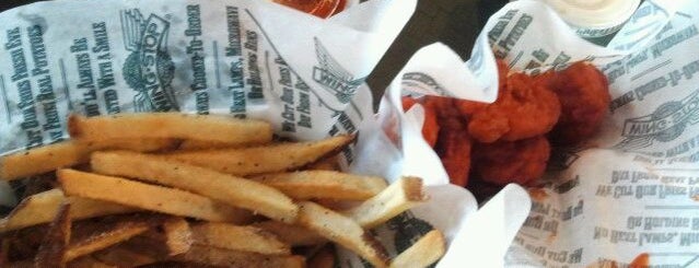 Wingstop is one of Maggieさんのお気に入りスポット.